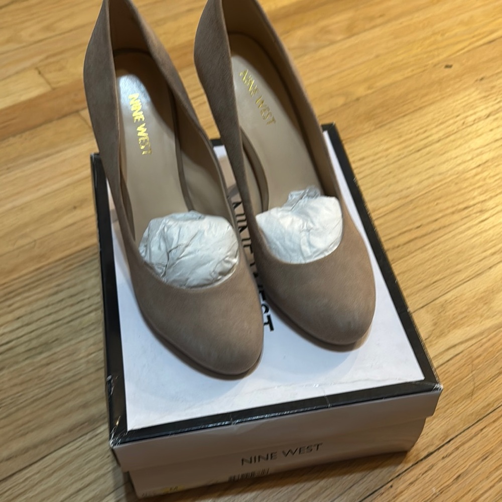 Nine West Tan Heels Versatile Suede Finish